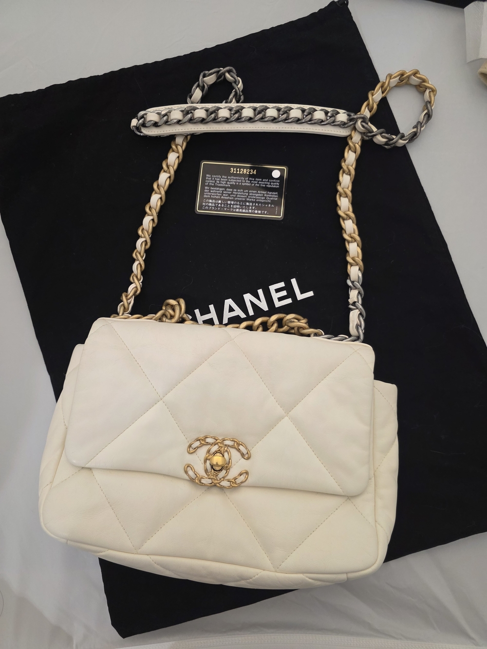 CHANEL Cream Quilted Lambskin Shoulder Bag with Gold Chain